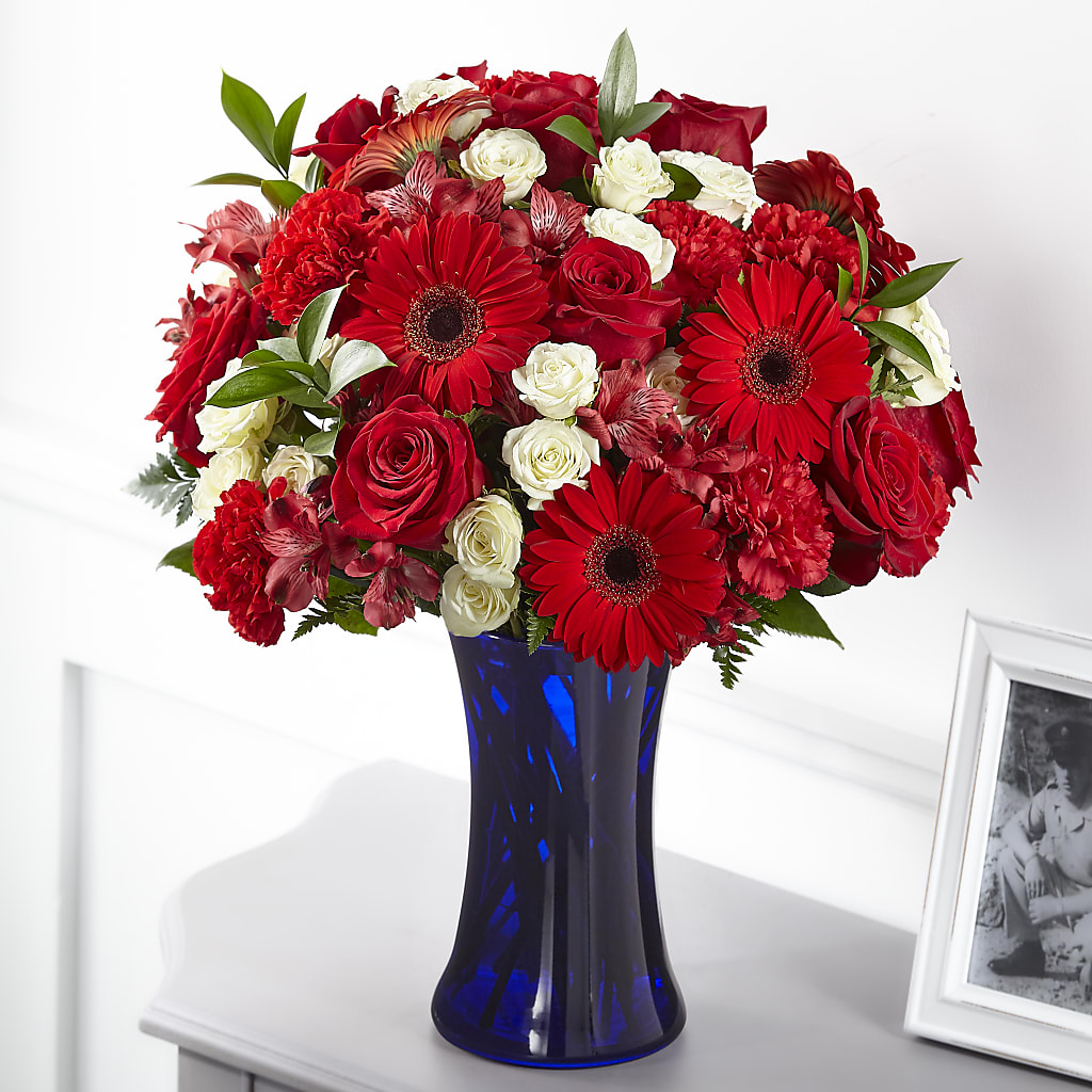 Hearts Embrace Bouquet – Friendly Flower Shop, San Angelo TX