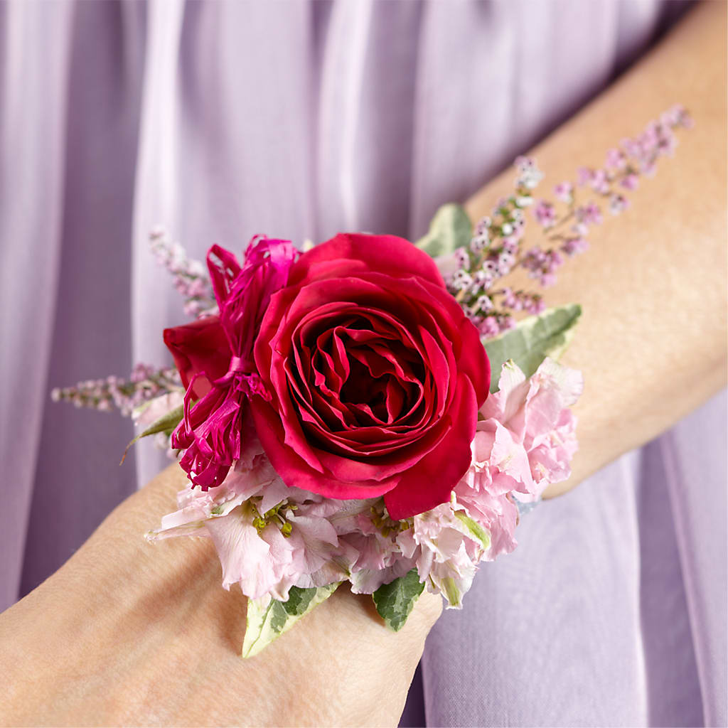 Rose Charm Corsage – Friendly Flower Shop, San Angelo TX