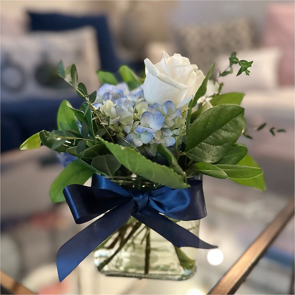 Sky Blue Delight Bouquet –  Friendly Flower Shop, San Angelo TX