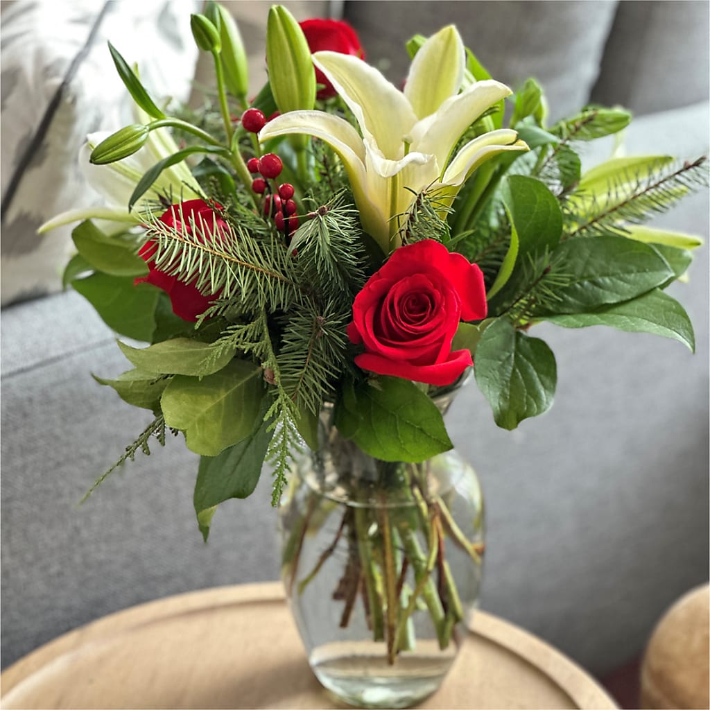 Sparkling Snowflakes Bouquet –  Friendly Flower Shop, San Angelo TX
