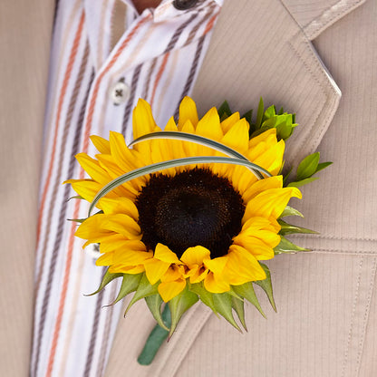 Free Spirit Boutonniere –  Friendly Flower Shop, San Angelo TX